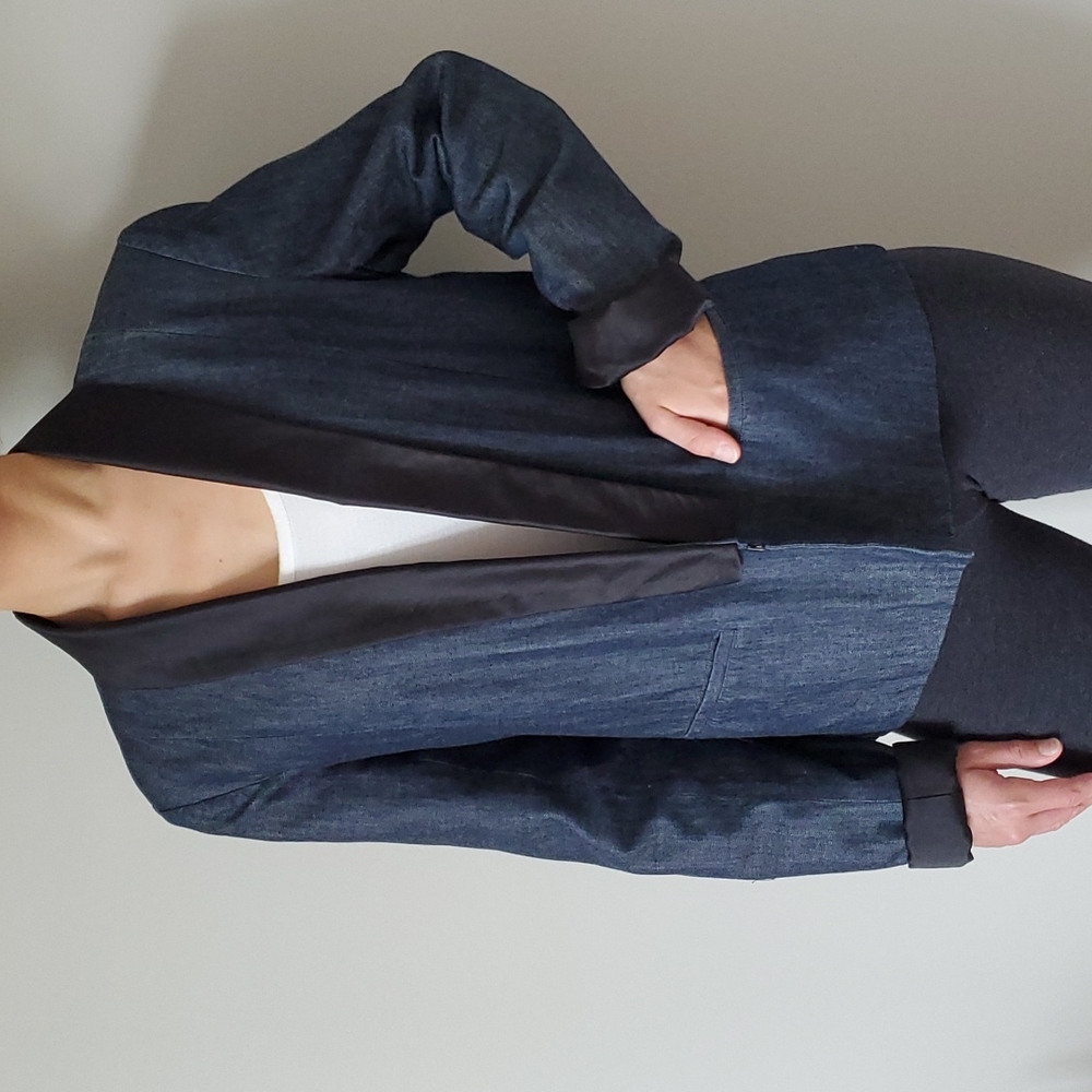 Armani Jeans blazer - Picture 2 of 6